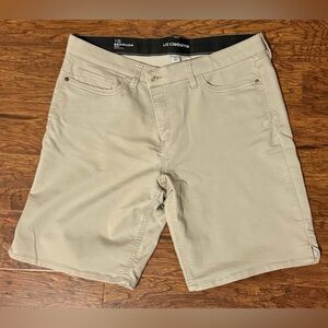 Liz Claiborne Women’s Khaki Shorts